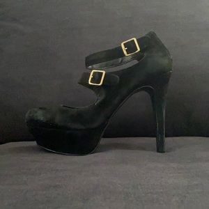 Jessica Simpson, black stilettos, size 9.